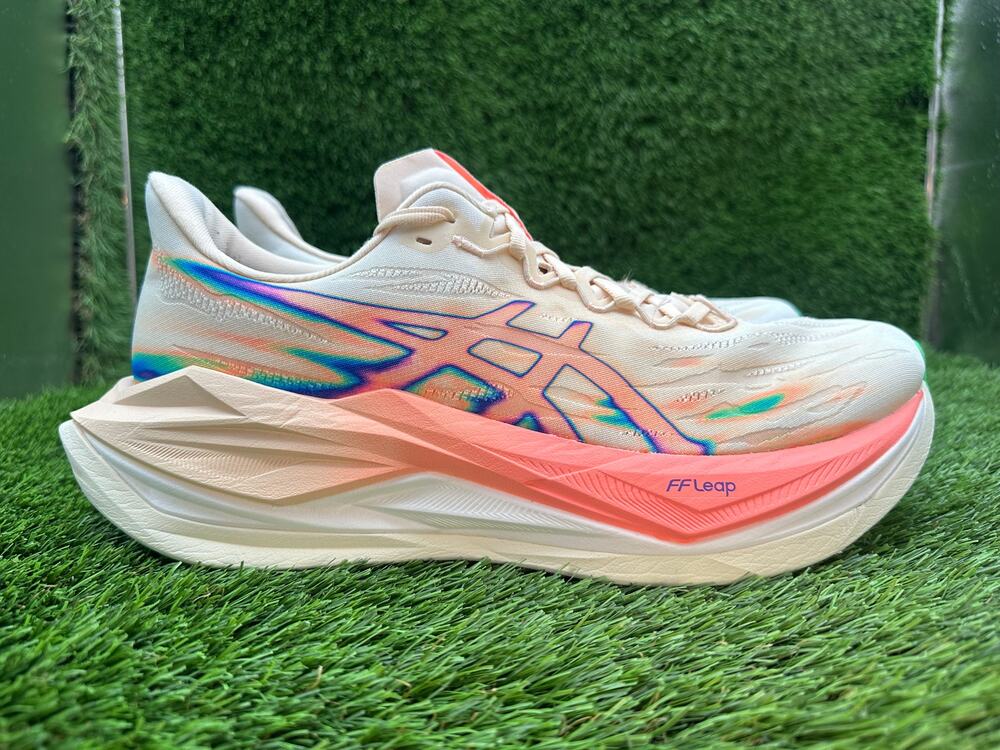 Asics Superblast 3 1013A177 Athletic Sneaker Men's 11 Beige Woven Running Sports